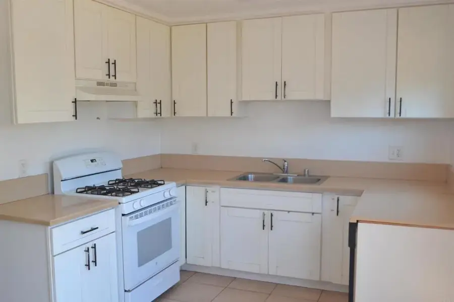 521 Dahlia Ave, Imperial Beach, CA 91932 - #3
