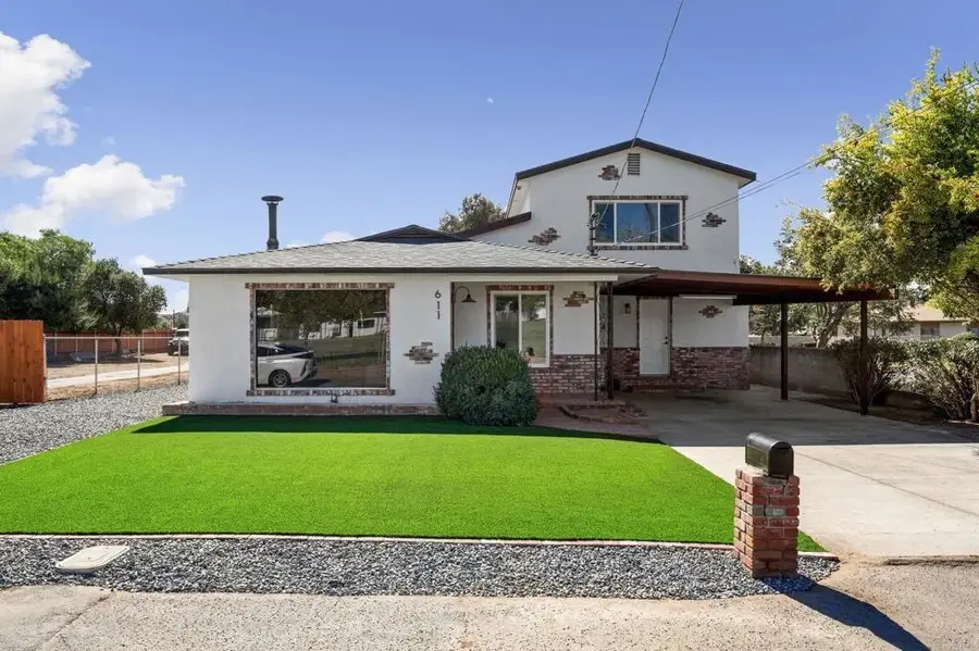 611 9th Street, Ramona, CA 92065 - #2