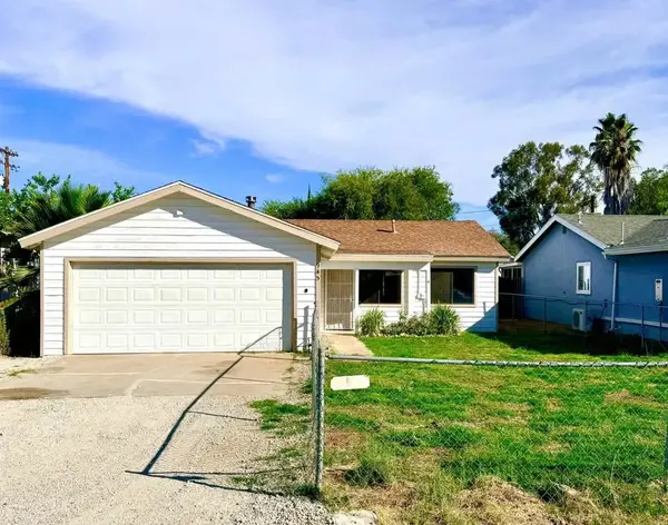 945 E Street, Ramona, CA 92065