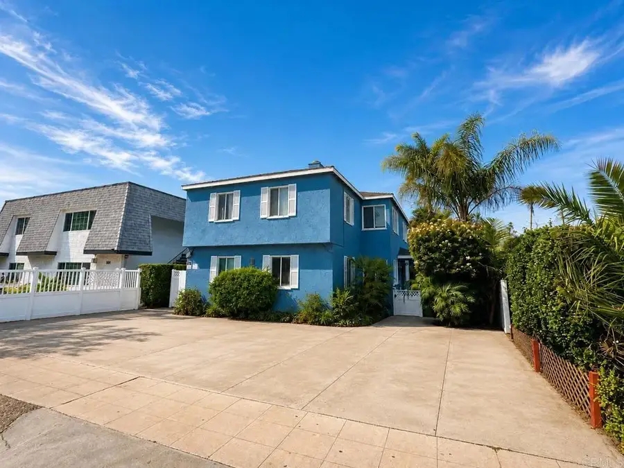 849-855 Emerald Street, San Diego, CA 92109 - #2