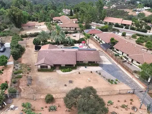 308 La Cresta Heights Rd, El Cajon, CA 92021