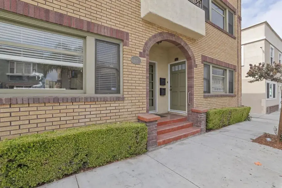 2528 E 10th Street, Long Beach, CA 90804 - #2
