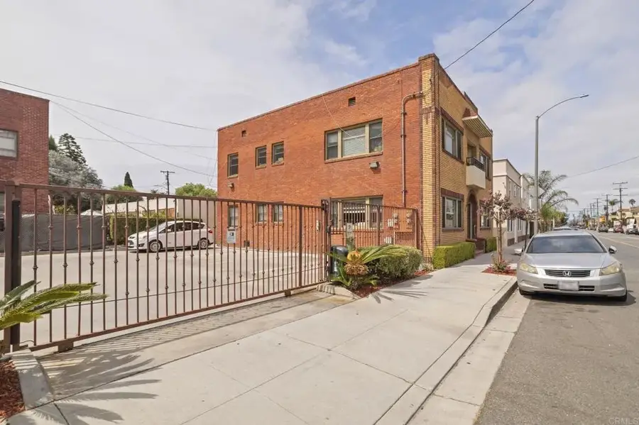 2528 E 10th Street, Long Beach, CA 90804 - #3