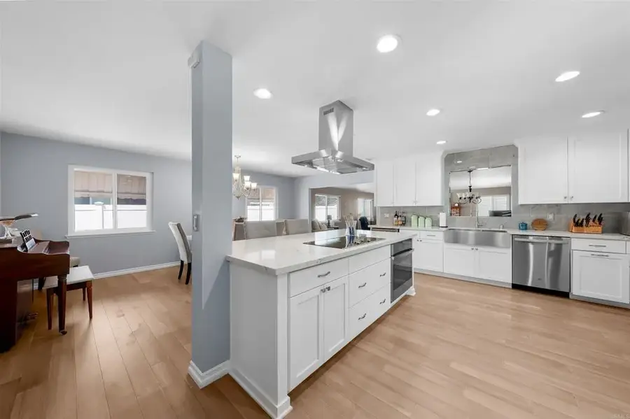 8314 Lake Gaby Avenue, San Diego, CA 92119 - #2