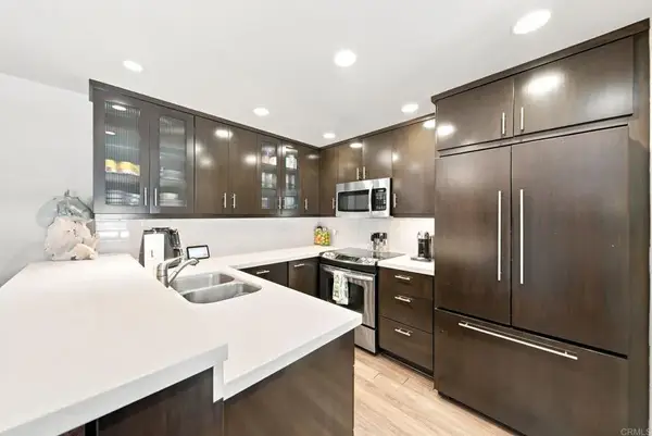 9126 Marina Pacifica Drive North, Long Beach, CA 90803