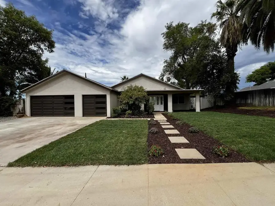 329 E South Avenue, Redlands, CA 92373 - #2