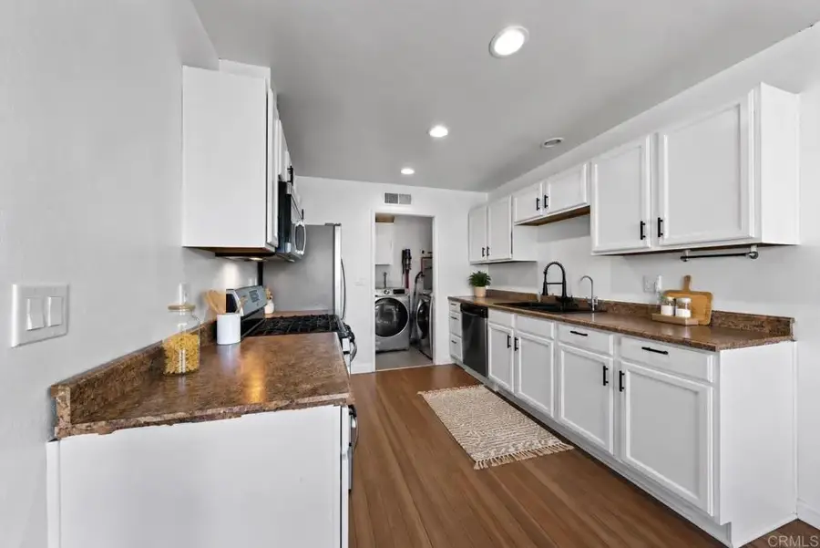 1217 Mariposa Court, Vista, CA 92084 - #3