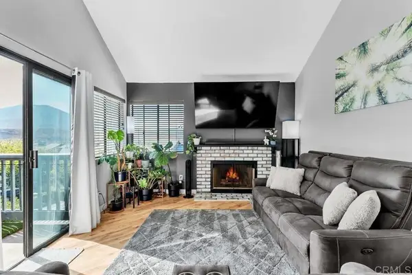 3049 Golden Oak Way, Spring Valley, CA 91978