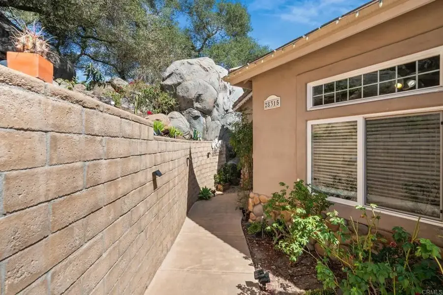 28315 Meadow Glen Way West, Escondido, CA 92026 - #2