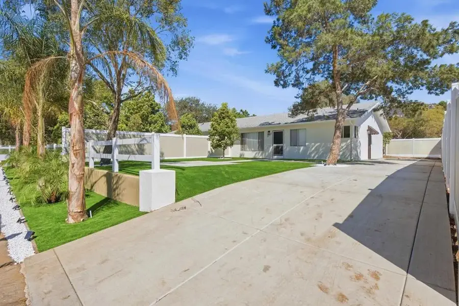 2005-07 Camino Rainbow, Fallbrook, CA 92028 - #3