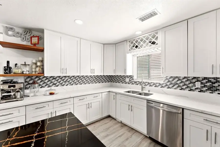2334 E Division Street, National City, CA 91950 - #3