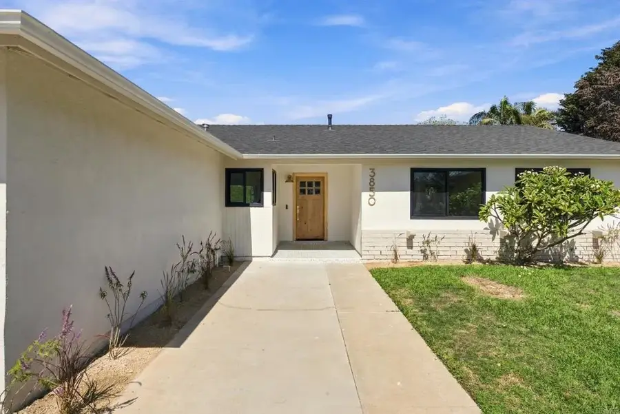 3850 Trieste Drive, Carlsbad, CA 92010 - #3