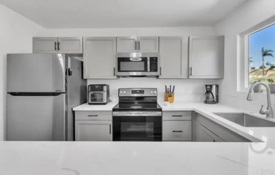 1679 Pentecost Way #6, San Diego, CA 92105 - #3