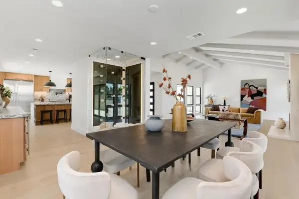 8838 La Jolla Scenic Drive, La Jolla, CA 92037
