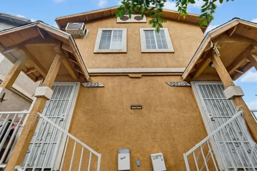 3231-1/2 E Cesar Chavez Avenue, Los Angeles, CA 90063 - #2