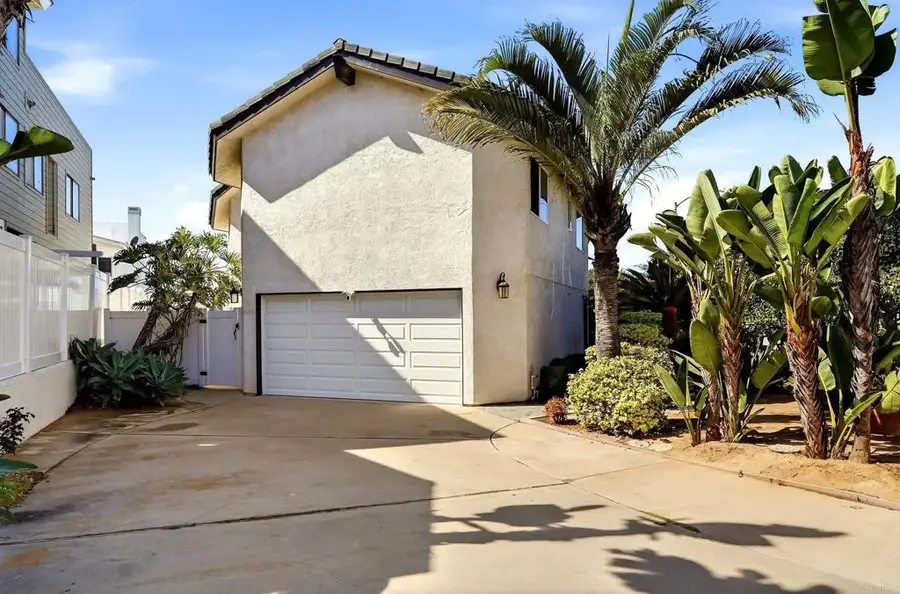 2438 Ocean Street, Carlsbad, CA 92008 - #3