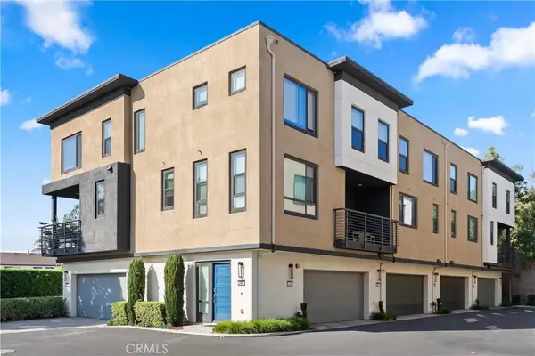 2882 N Glassell, Orange, CA 92865