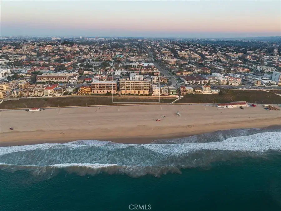 727 Esplanade #302, Redondo Beach, CA 90277 - Image #3