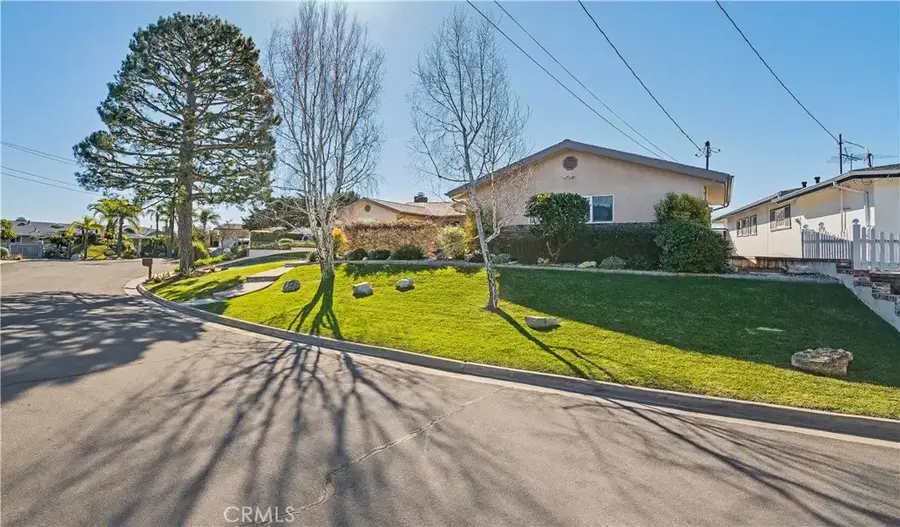 30520 Santa Luna Drive, Rancho Palos Verdes, CA 90275 - Image #2