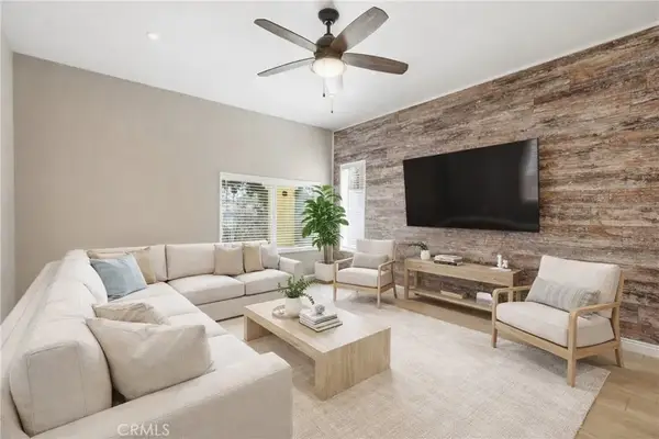 10105 S Main St, Los Angeles, CA 90003