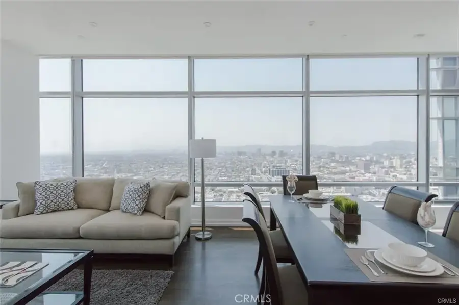 900 W Olympic Boulevard #36B, Los Angeles, CA 90015 - #2