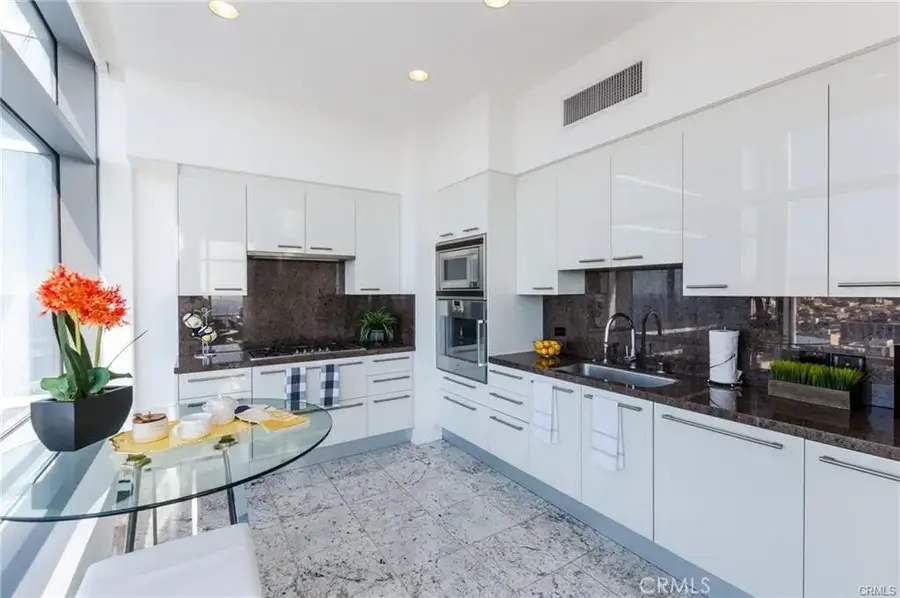 900 W Olympic Boulevard #36B, Los Angeles, CA 90015 - #3