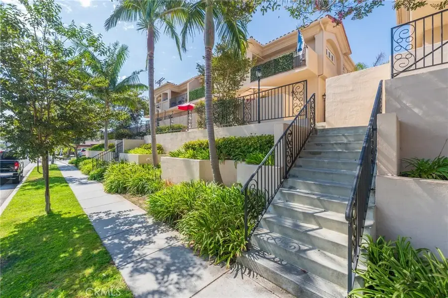 2106 Washington, Torrance, CA 90501 - #2