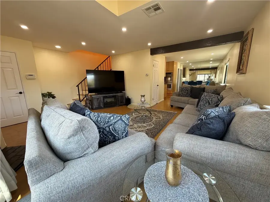 19231 Sherman Way #36, Reseda, CA 91335 - #3