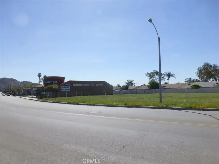 5754 Tilton, Jurupa Valley, CA 92509 - Image #3