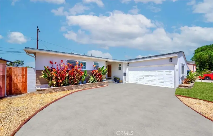 2107 W Porter Avenue, Fullerton, CA 92833 - Image #2