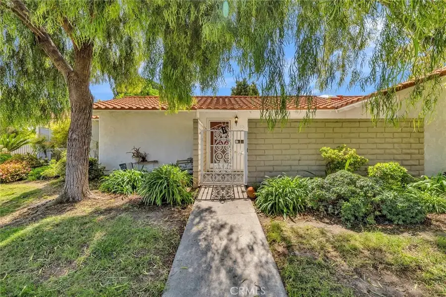 2197 Via Mariposa East #B, Laguna Woods, CA 92637 - Image #3