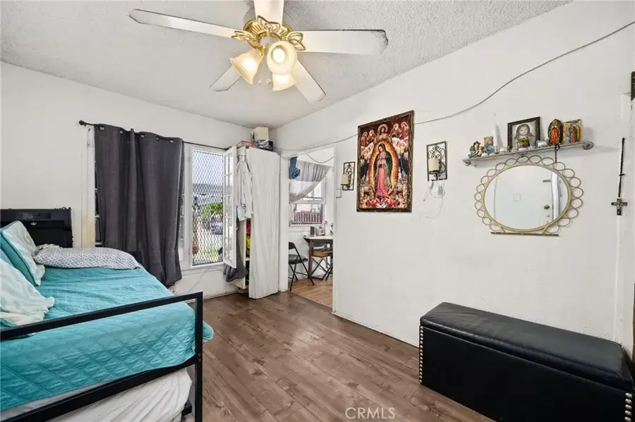 1216 S Mullen Avenue, Los Angeles, CA 90019 - Image #2