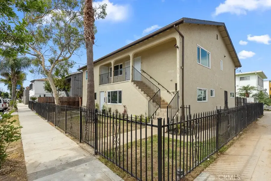 943 N Washington Place, Long Beach, CA 90813 - Image #2