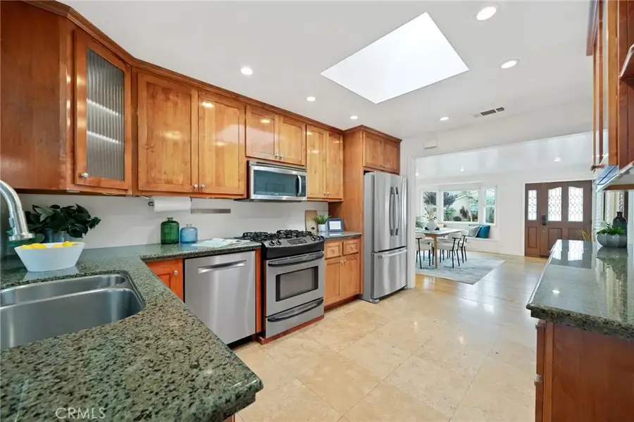 2038 San Vicente Avenue, Long Beach, CA 90815 - Image #3