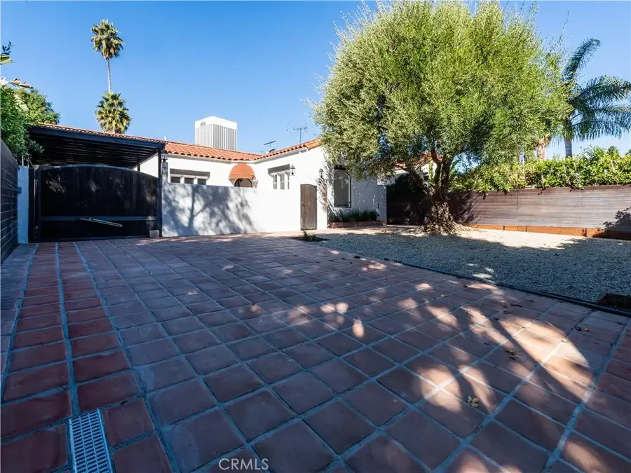 837 S Sierra Bonita, Los Angeles, CA 90036 - Image #2
