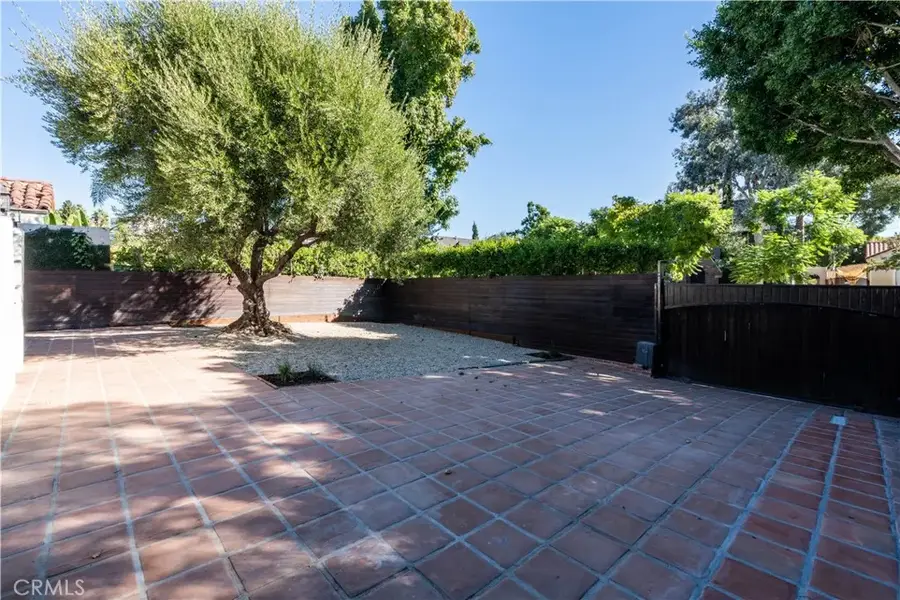 837 S Sierra Bonita, Los Angeles, CA 90036 - Image #3