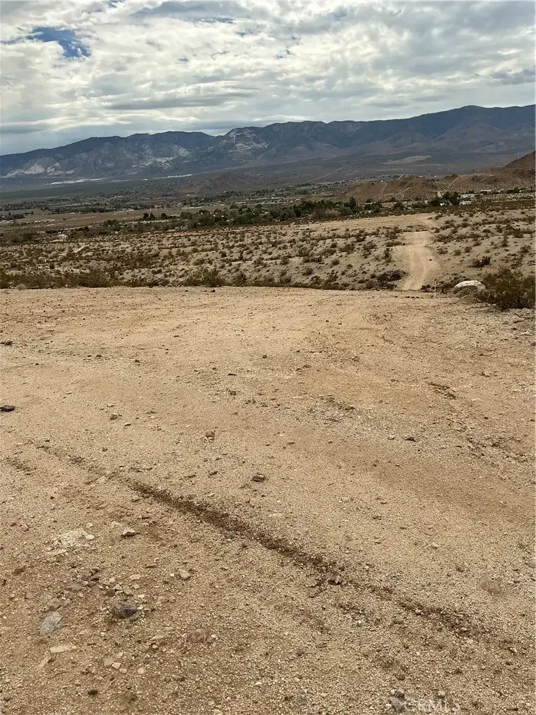 11400 Custer, Lucerne Valley, CA 92356 - Image #2