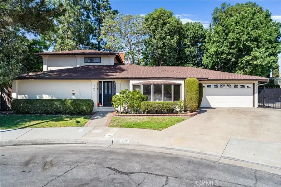 707 E Tularosa, Orange, CA 92866 - Image #2