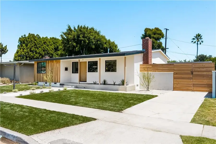 2680 Chatwin, Long Beach, CA 90815 - Image #2