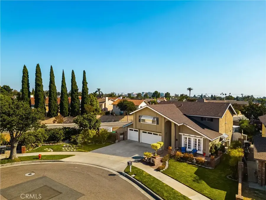2042 W Beverly, Orange, CA 92868 - Image #2