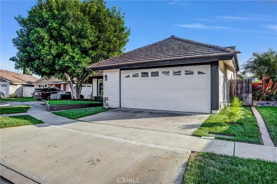 4568 E Meadowhill Avenue, Anaheim, CA 92807 - Image #3
