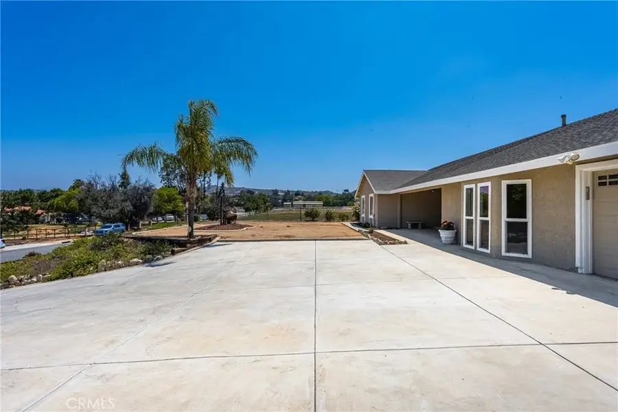 16481 Valle Vista Way, Riverside, CA 92506 - Image #2