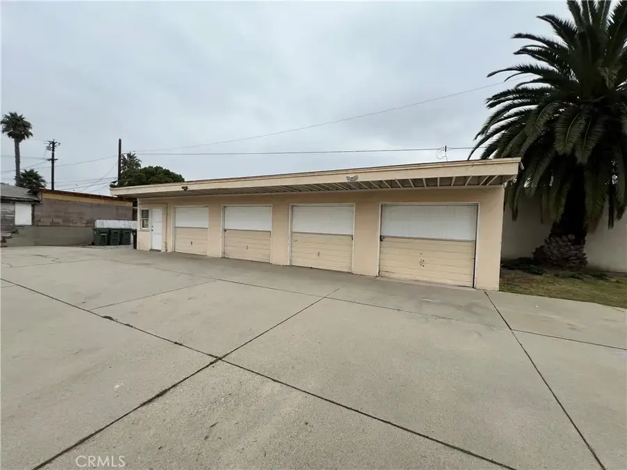 11620 Inglewood Avenue, Hawthorne, CA 90250 - Image #2