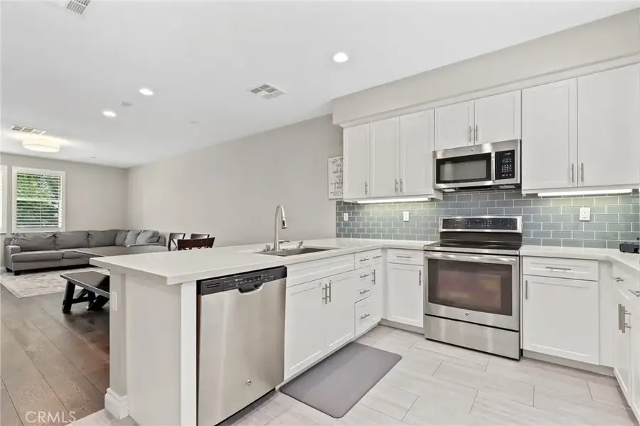 649 W Foothill Boulevard #2, Glendora, CA 91741 - Image #3