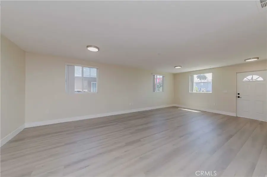 8711 Mckinley Place, Los Angeles, CA 90002 - Image #3