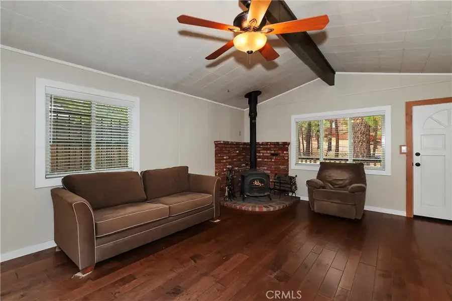 900 Robinhood Boulevard, Big Bear City, CA 92314 - Image #3