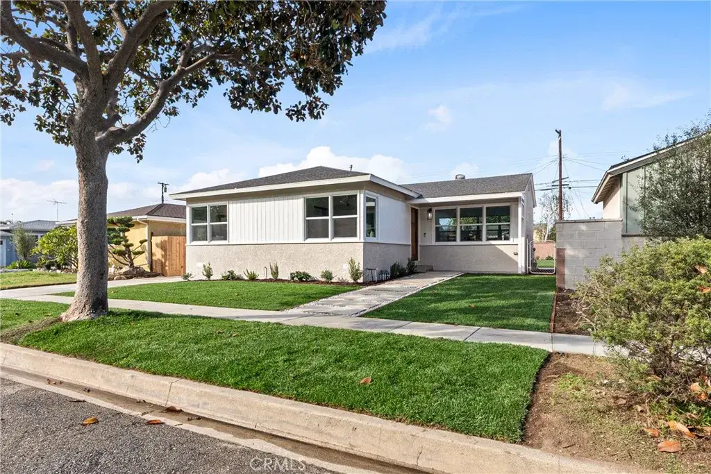 13229 Glasgow Place, Hawthorne, CA 90250 - Image #1