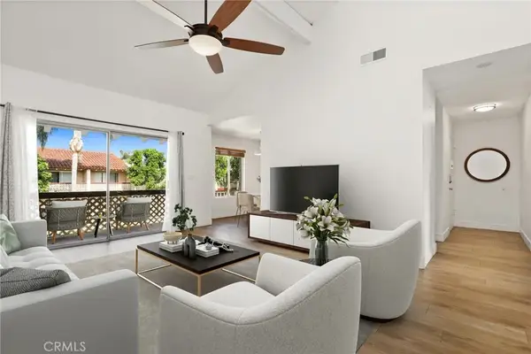 700 W La Veta Avenue #T4, Orange, CA 92868