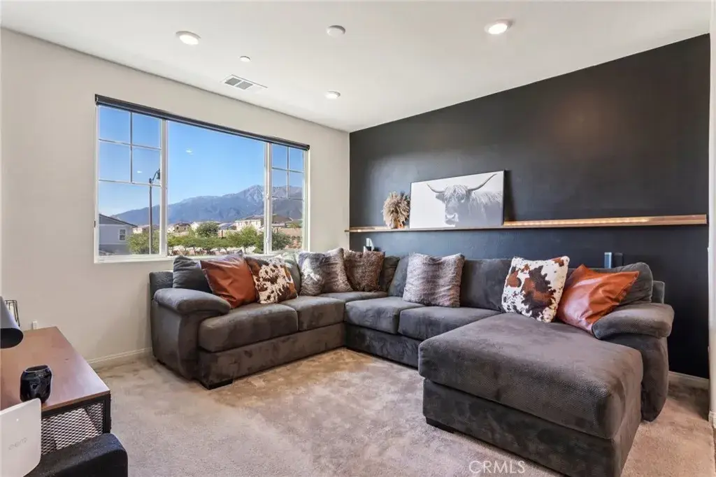 16620 Wyndham Lane #9, Fontana, CA 92336 - Image #1