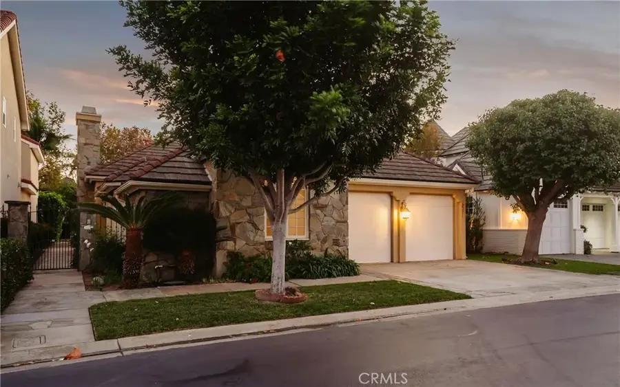 19371 Woodlands, Huntington Beach, CA 92648 - Image #3